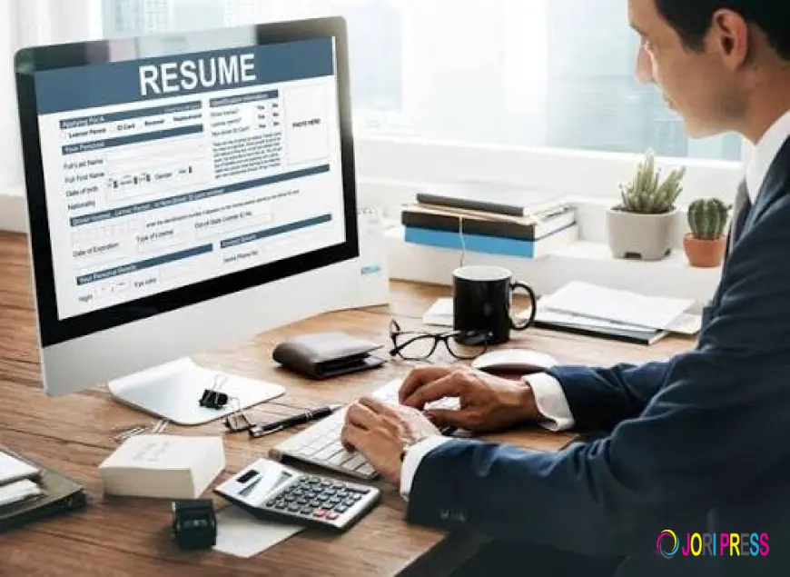How Can a Professional Healthcare Resume Improve Career Opportunities?