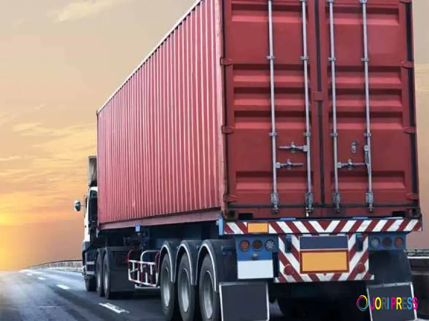 Making International Shipping Easier with Reliable Courier and Mailbox Services