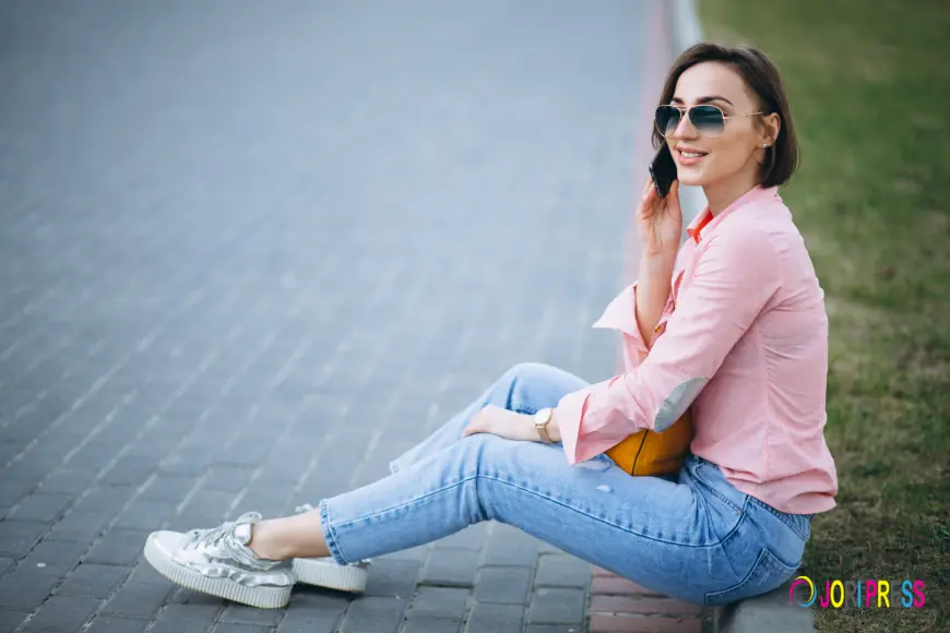 10 Best Womens Casual Sneakers for Jeans, Dresses, and Daily Outfits