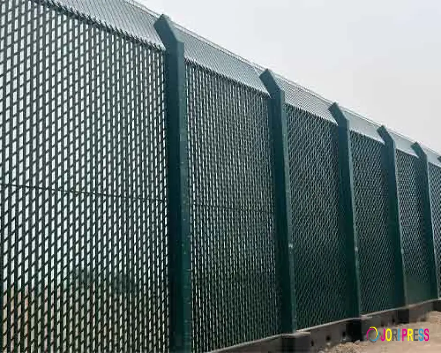 How to Choose a Fencing Company & Contractor in UAE for Secure and Durable Fencing Solutions