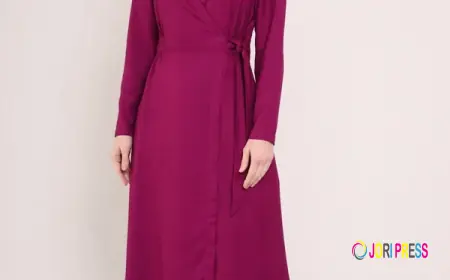 Sustainable Clothing: A Guide to Organic Cotton Women's Clothing